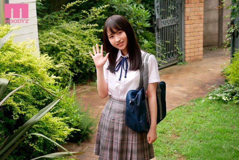 まだ10代少女で発育途中！性の知識の薄い思春期の彼女の妹とドキドキこっそりエッチッチ 小野六花